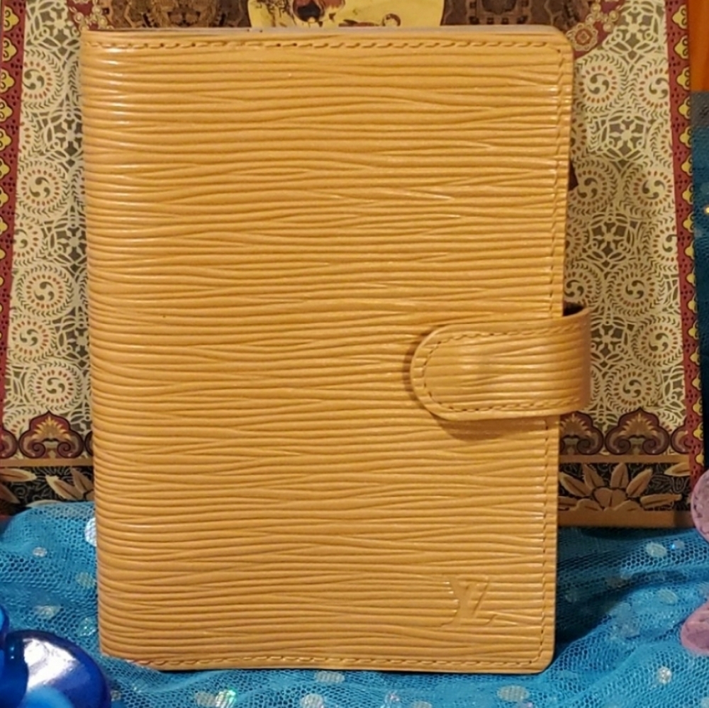 Louis Vuitton Epi Agenda